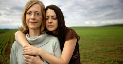 Тяжелое письмо матери — ее 15-летней дочери: ″Через 3 года я выставлю тебя за дверь…″